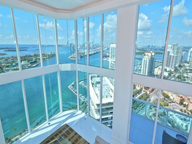 Glass Miami Beach, South of 5th (SoFi) property management