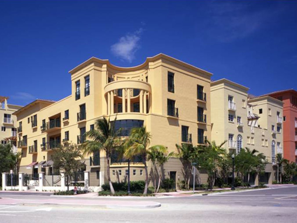 The Courts Condo, South of 5th (SoFi) property management