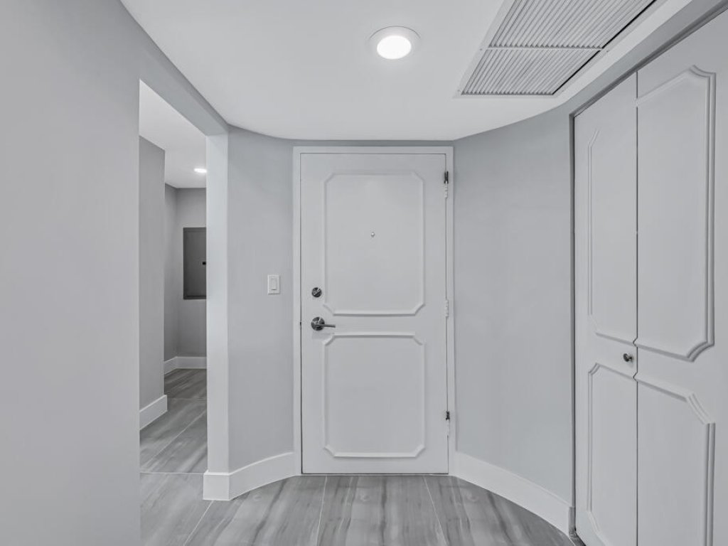 Aquarius Towers, Hollywood property management