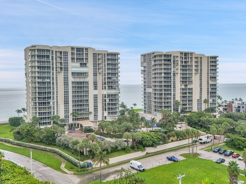 Renaissance on the Ocean, Hollywood property management