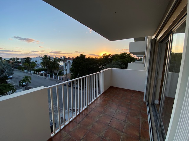 Island Place At North Bay, North Bay Village property management