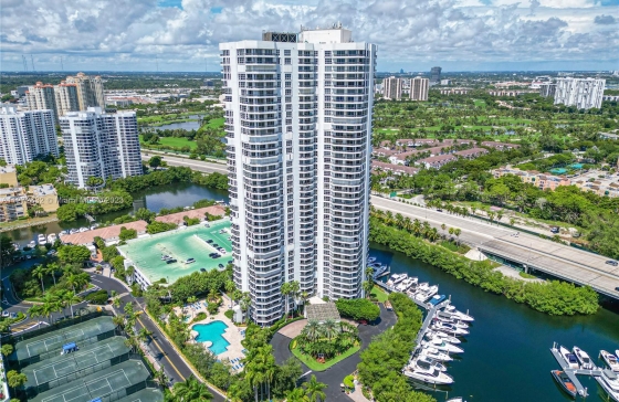 Mystic Pointe 400, Aventura property management