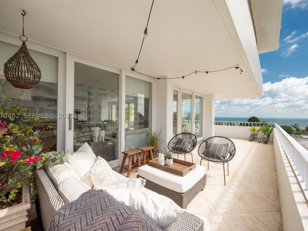 Commodore Club South, Key Biscayne property management
