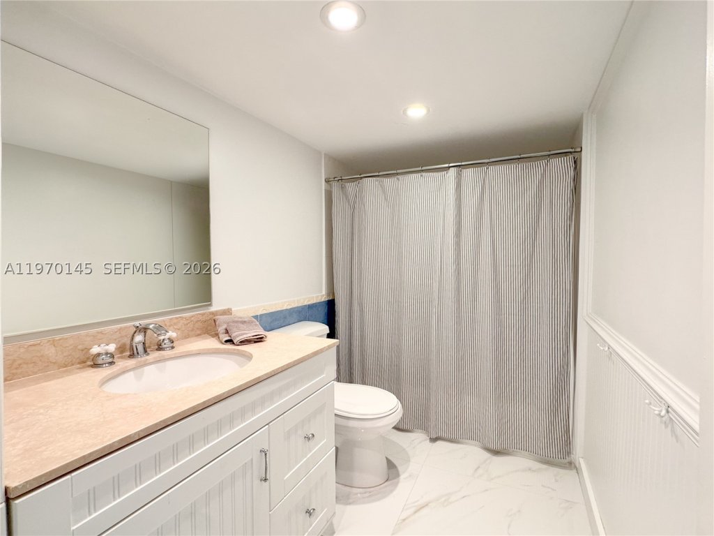 Crandon Tower, Key Biscayne property management