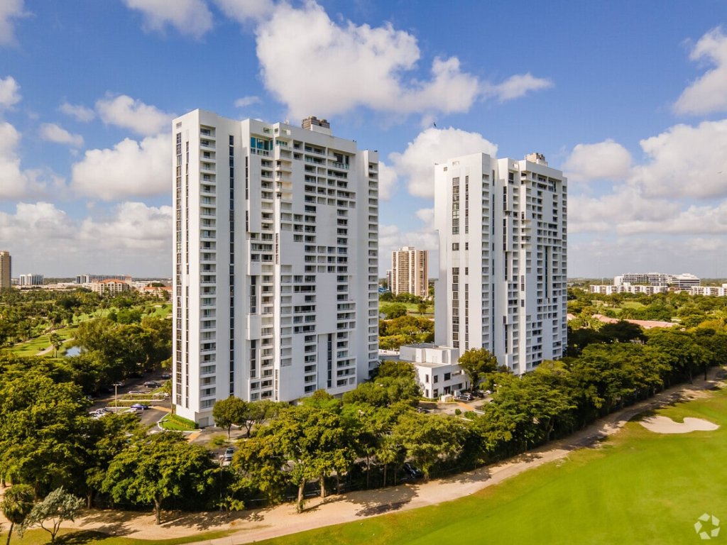 Delvista Towers, Aventura property management