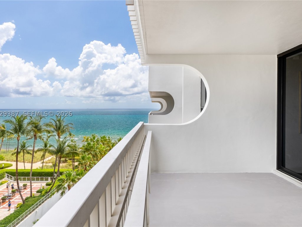 Kenilworth, Bal Harbour property management