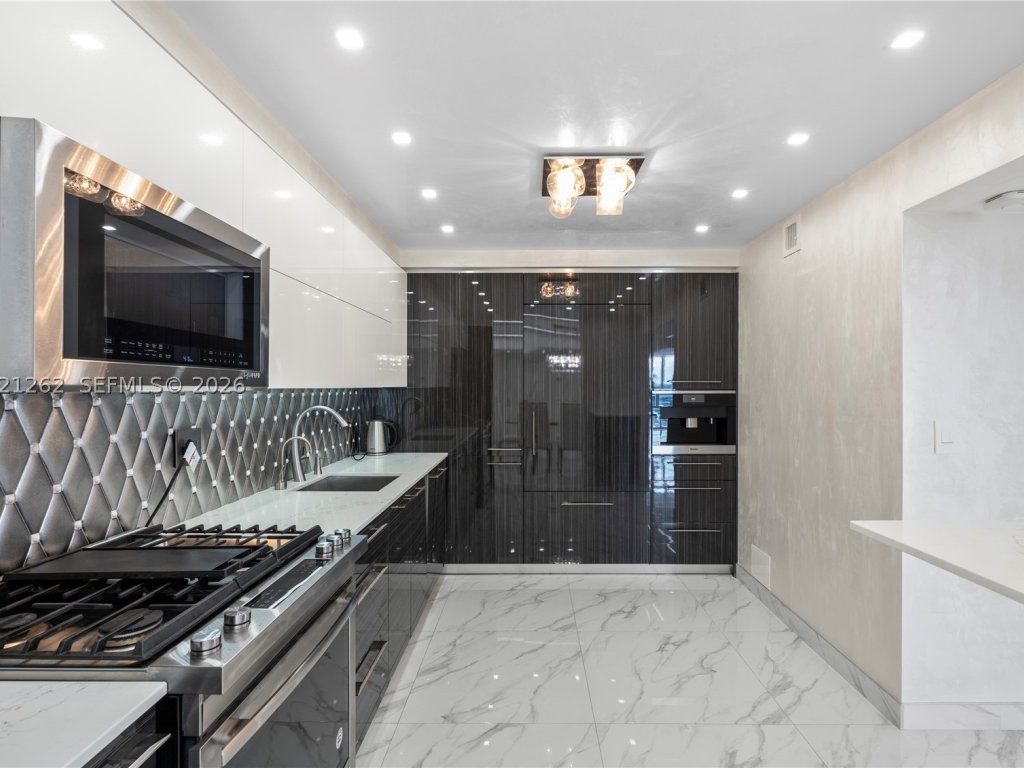 Parker Plaza Estates, Hallandale Beach property management