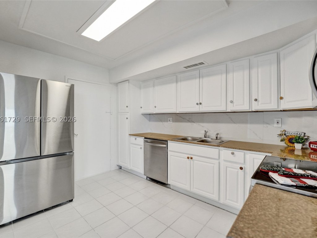 Allington Towers, Hollywood property management