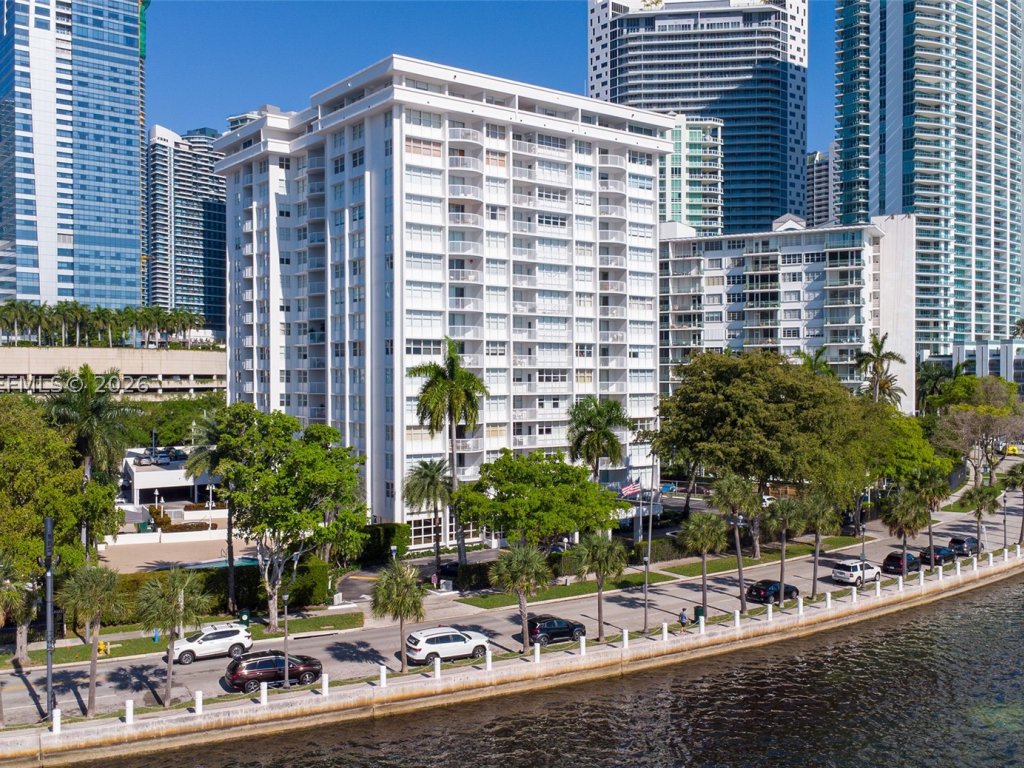 Bayshore Place, Brickell property management