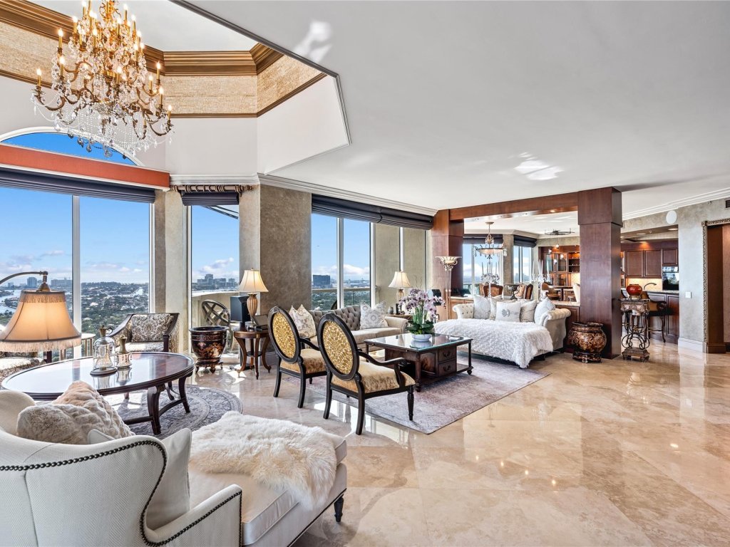 Las Olas Grand, Fort Lauderdale property management