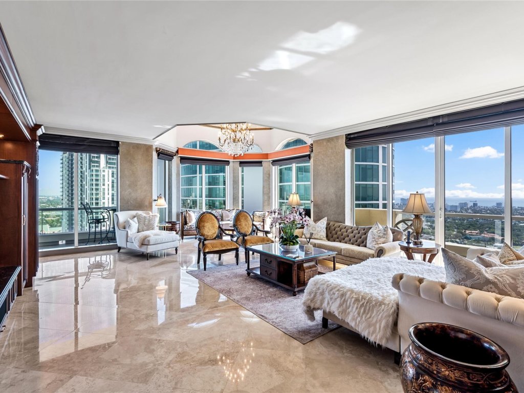Las Olas Grand, Fort Lauderdale property management
