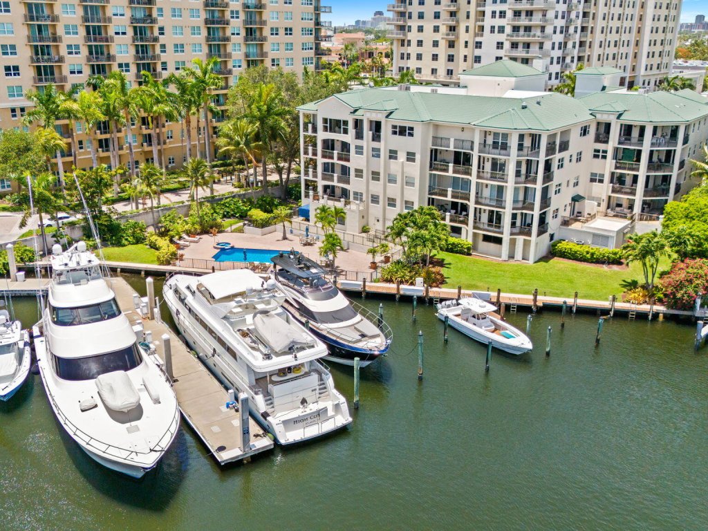Villas of Sunrise Bay, Fort Lauderdale property management