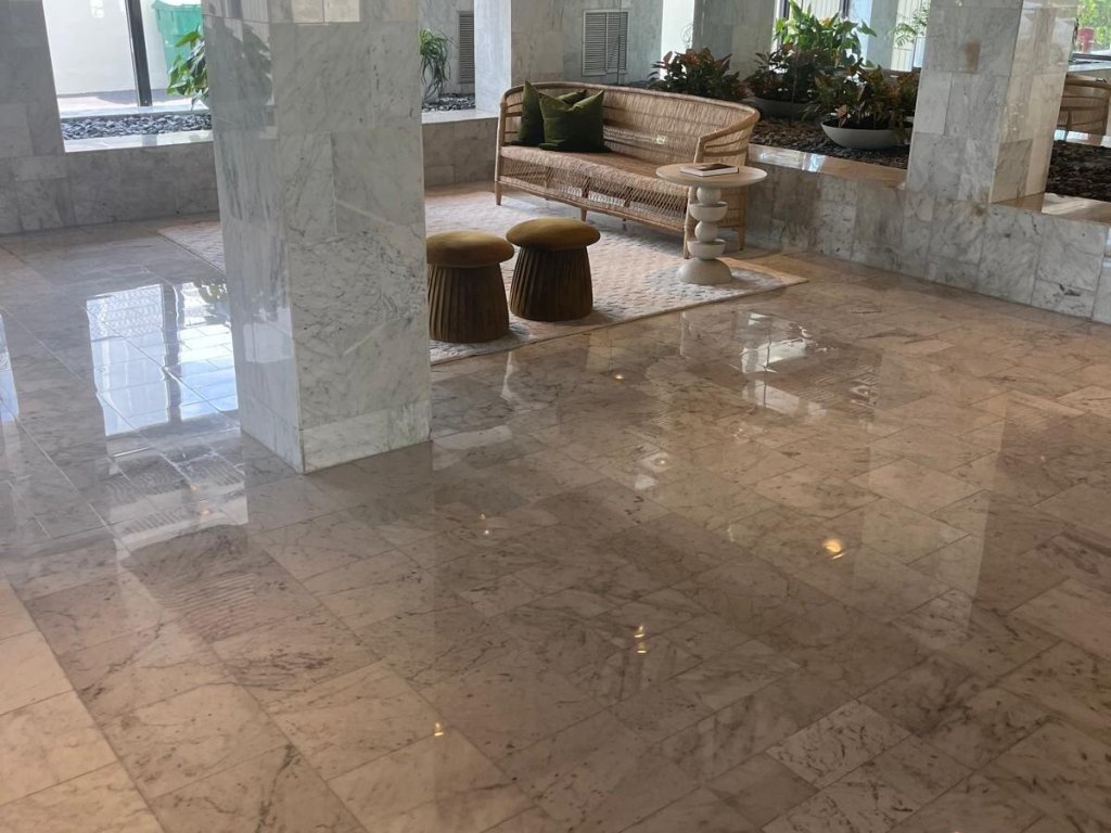 Galeria Condominiums, Miami Beach property management