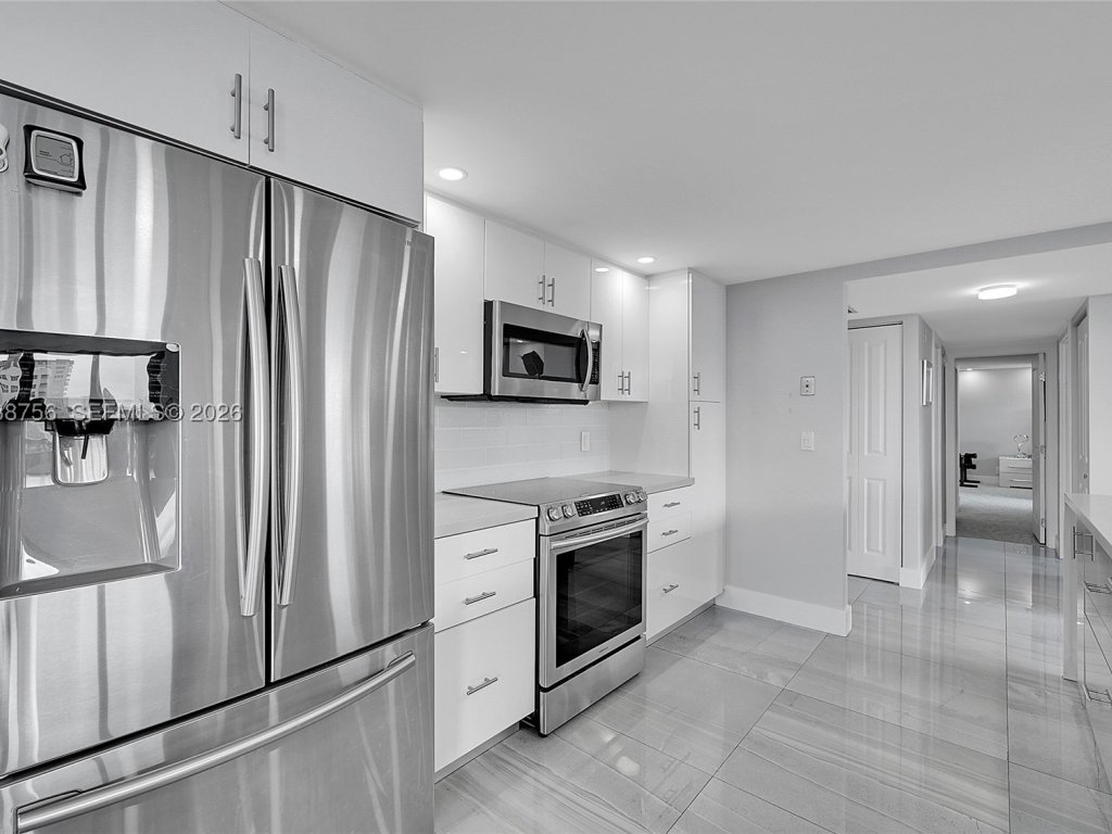 Avant Garde, Hallandale Beach property management