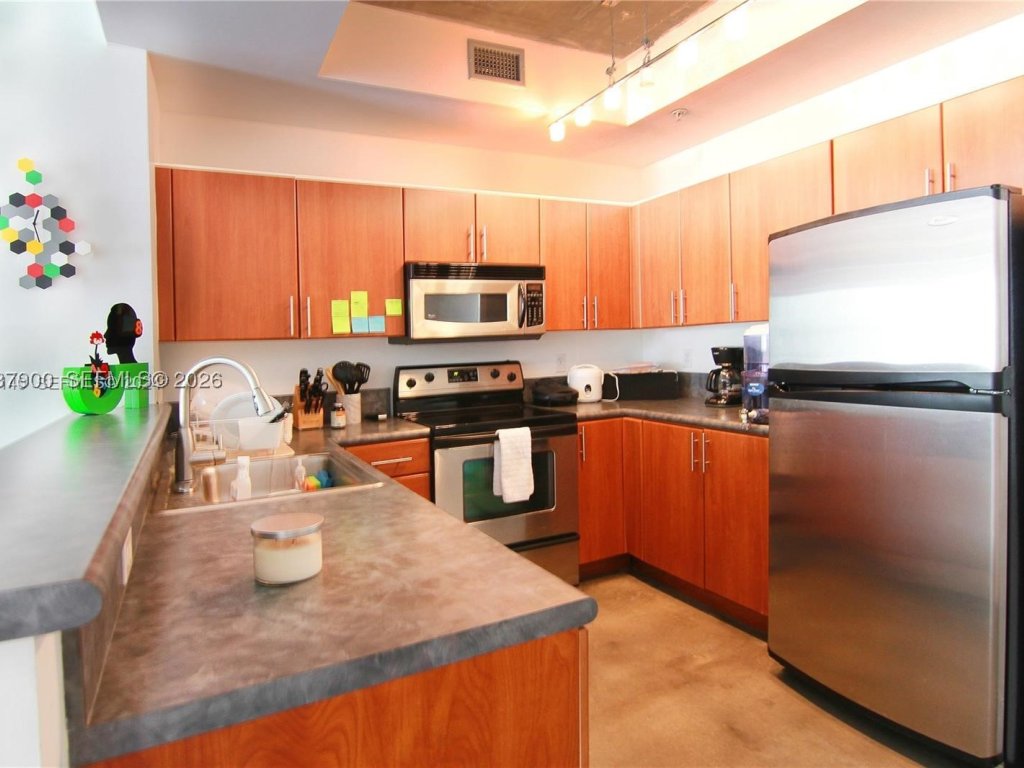 Baylofts, Midtown Miami & Edgewater property management