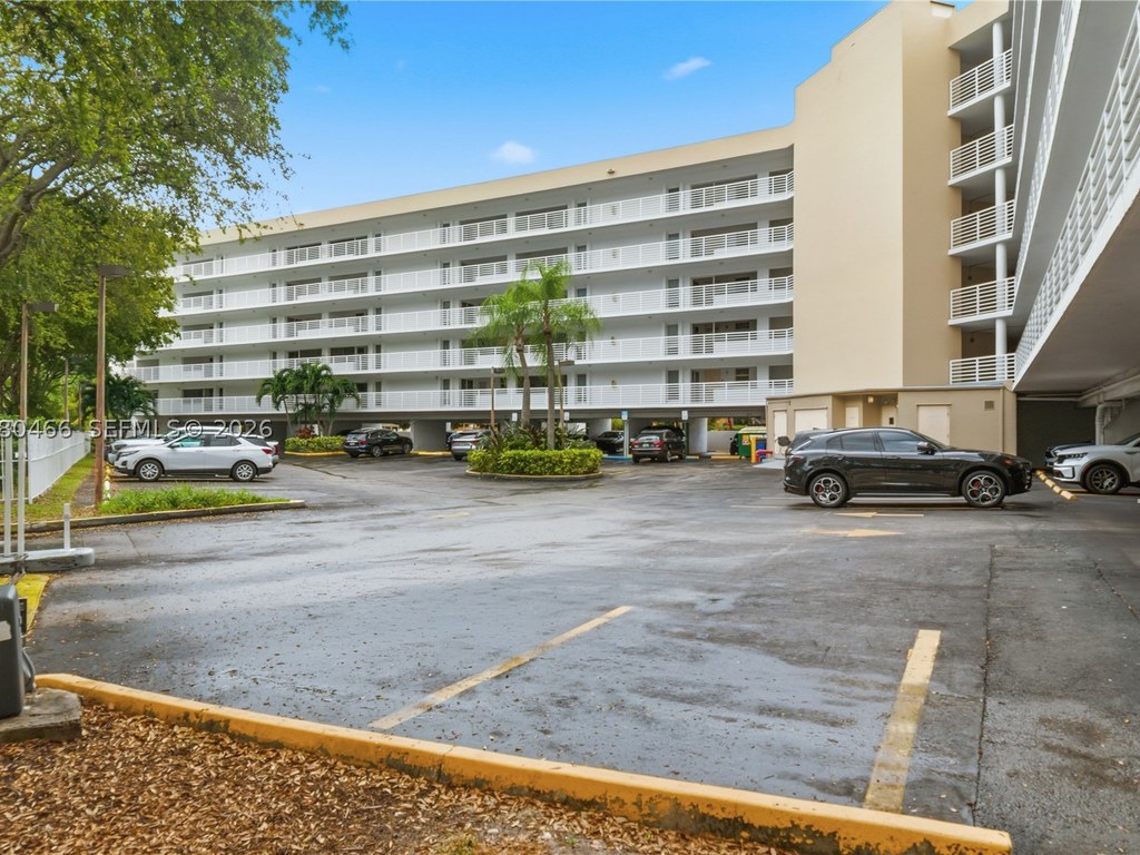 Le Frontenac, Sunny Isles Beach property management