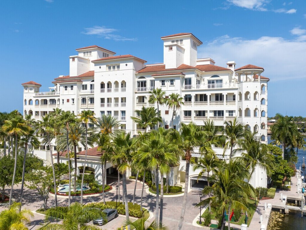 Bella Vista South, Aventura property management