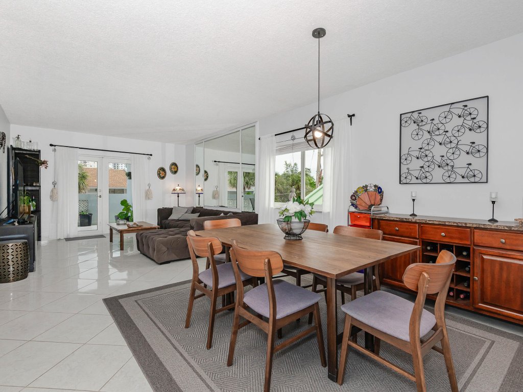Bakers Towers, Hollywood property management