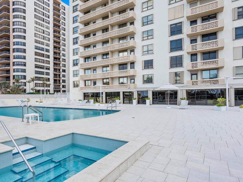The Plaza Bal Harbour, Bal Harbour property management