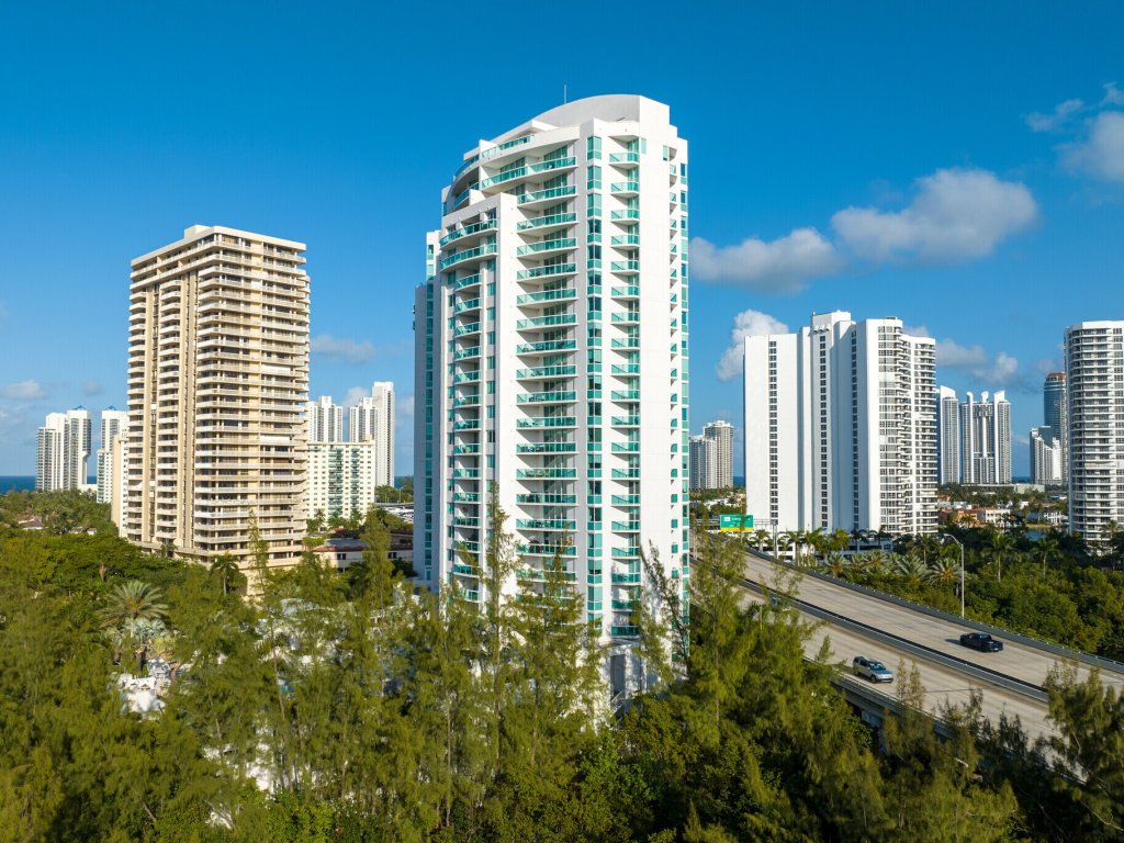 The Parc at Turnberry Isle, Aventura property management
