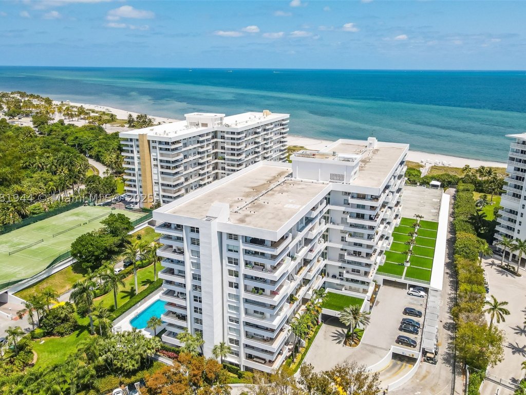 Commodore Club West, Key Biscayne property management