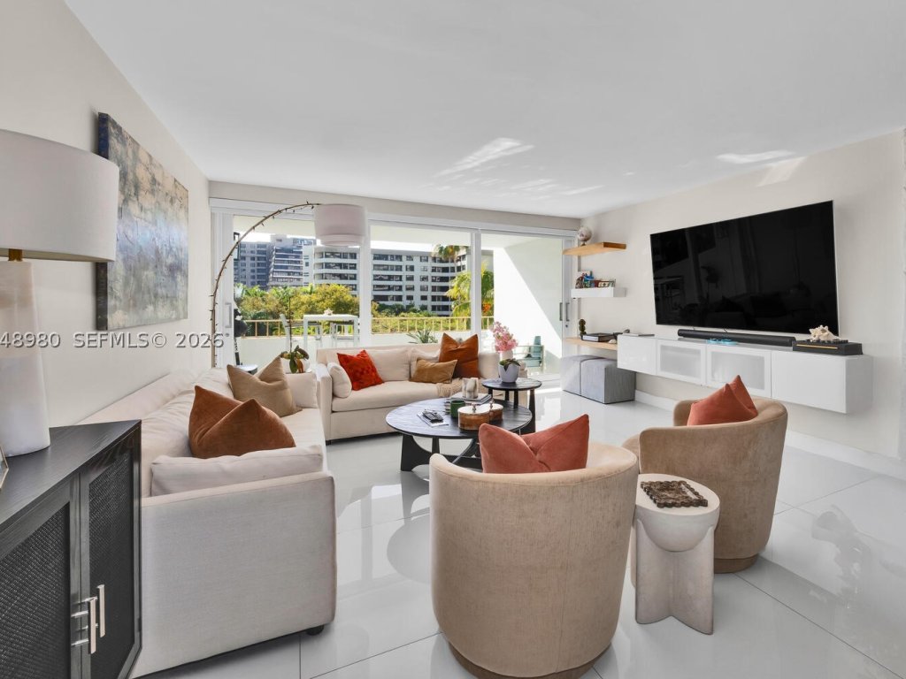 Commodore Club West, Key Biscayne property management
