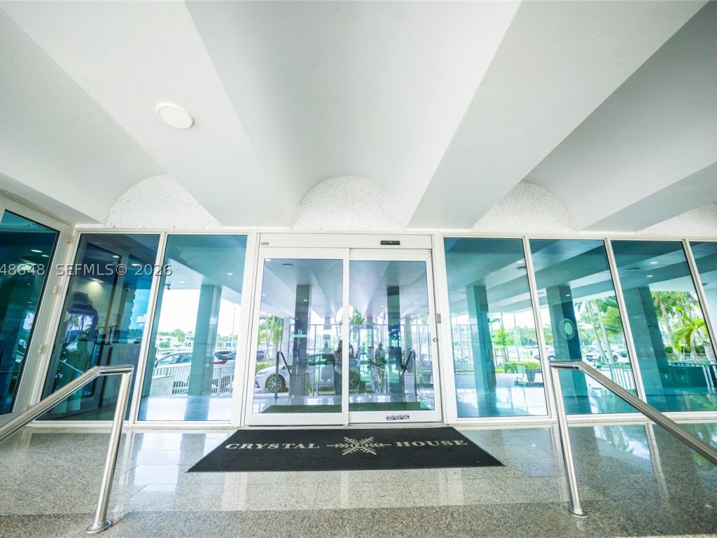 Crystal House, Miami Beach property management