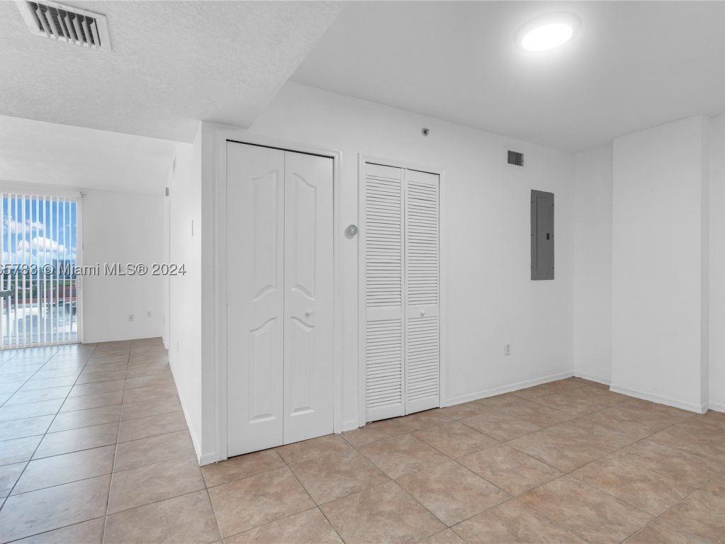 Diamond Tower, Downtown Miami property management