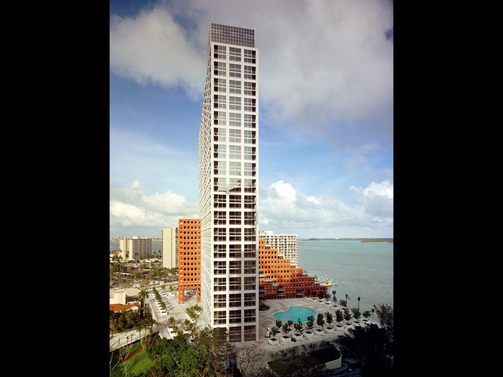 The Palace, Bal Harbour property management