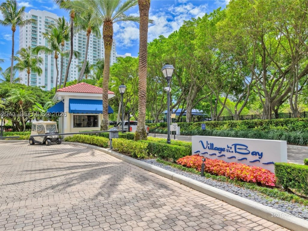 Village by the Bay, Aventura property management