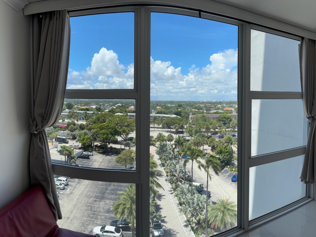 Ocean Manor, Sunrise property management