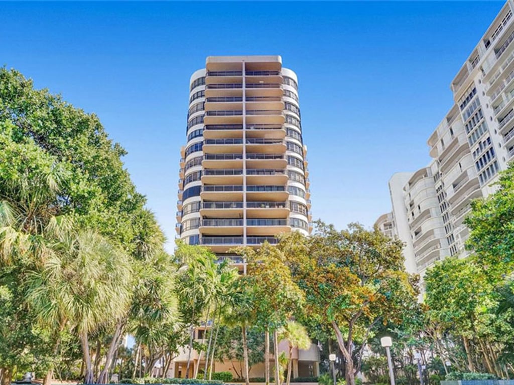 Tiffany Bal Harbour, Bal Harbour property management