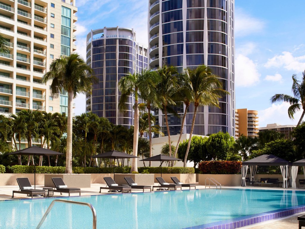Ritz Carlton Coconut Grove, Coconut Grove property management