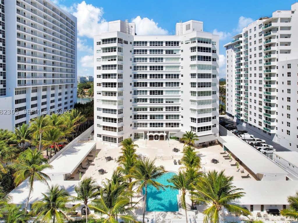Executive, Miami Beach property management