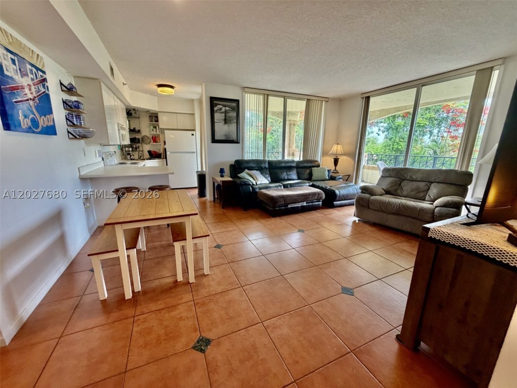 Villa Brickell, Brickell property management