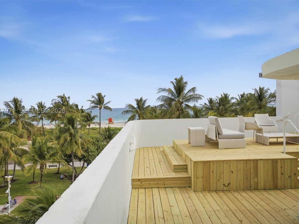 Carlyle Condo Hotel, South Beach (SoBe) property management