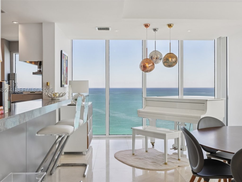 Harbour House, Bal Harbour property management