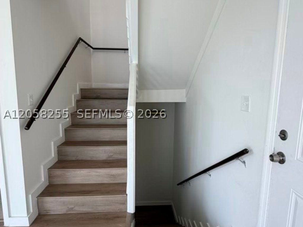 Brickell Roads Atriums, Brickell property management