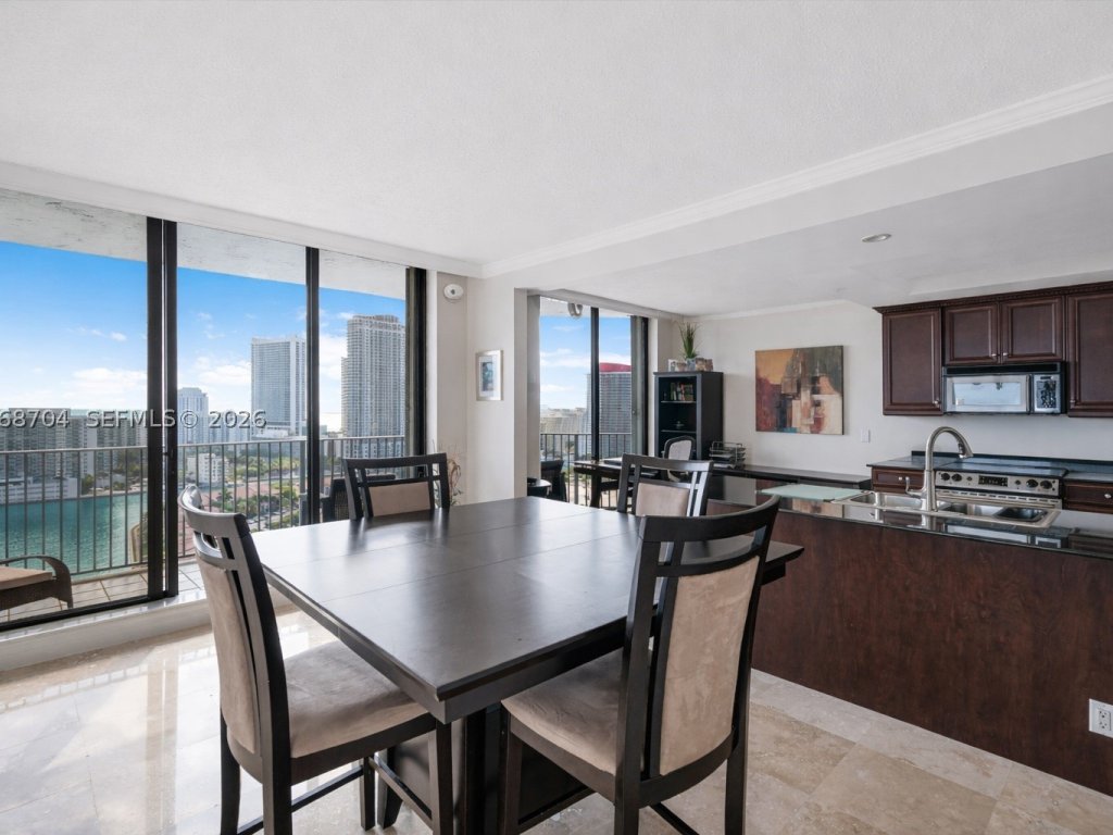 Anchor Bay Club, Hallandale Beach property management