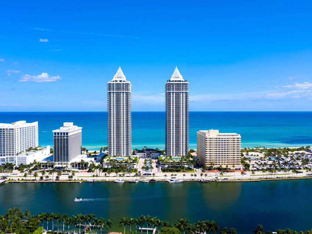 Green Diamond Condo, Miami Beach property management